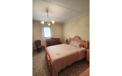 Resale - Finca / Country Property -
Yecla