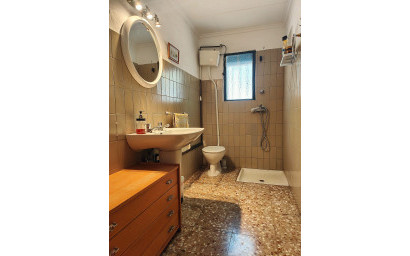 Resale - Finca / Country Property -
Yecla