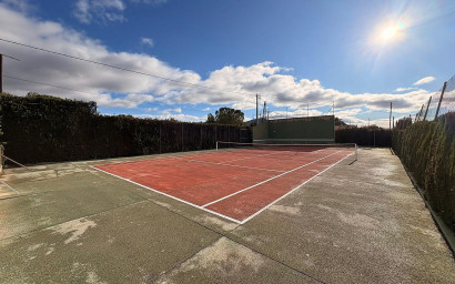 Herverkoop - Villa -
Sax