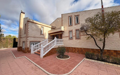 Herverkoop - Villa -
Sax