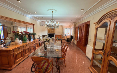 Herverkoop - Villa -
Sax