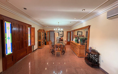 Herverkoop - Villa -
Sax