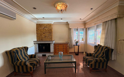 Herverkoop - Villa -
Sax