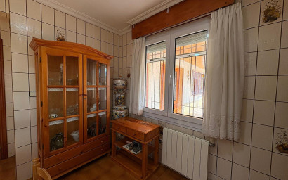 Herverkoop - Villa -
Sax