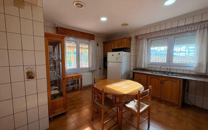 Herverkoop - Villa -
Sax