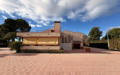 Herverkoop - Villa -
Sax