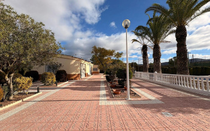 Herverkoop - Villa -
Sax