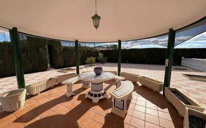 Herverkoop - Villa -
Sax