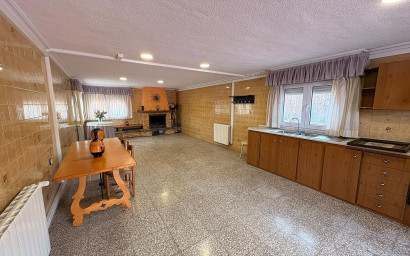 Herverkoop - Villa -
Sax