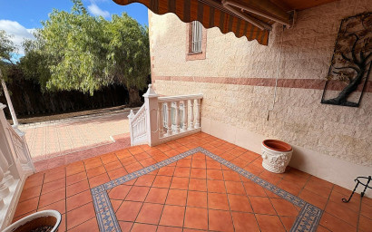 Herverkoop - Villa -
Sax