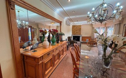 Herverkoop - Villa -
Sax