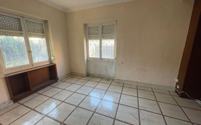 Resale - Townhouse -
Biar