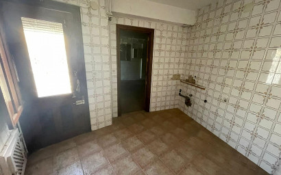 Resale - Townhouse -
Biar