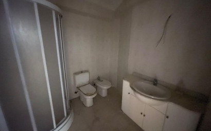 Resale - Townhouse -
Biar