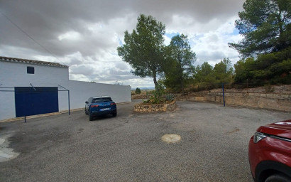 Resale - Finca / Country Property -
Yecla
