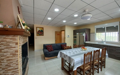 Herverkoop - Landhuis -
Monovar