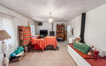 Resale - Finca / Country Property -
Sax