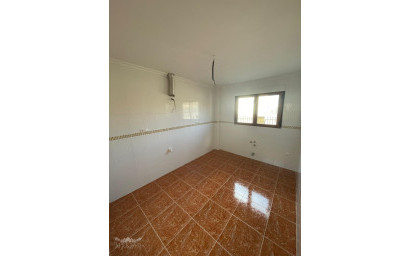 Resale - Townhouse -
Pinoso - Pinoso Alicante