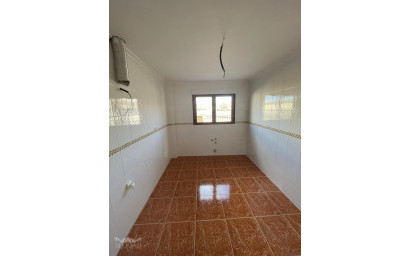 Resale - Townhouse -
Pinoso - Pinoso Alicante