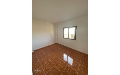Resale - Townhouse -
Pinoso - Pinoso Alicante