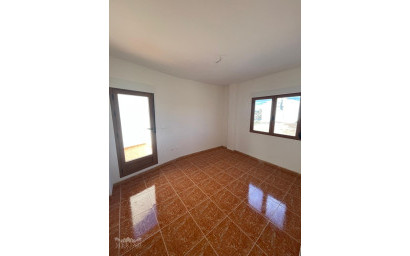 Resale - Townhouse -
Pinoso - Pinoso Alicante