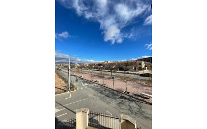 Resale - Townhouse -
Pinoso - Pinoso Alicante