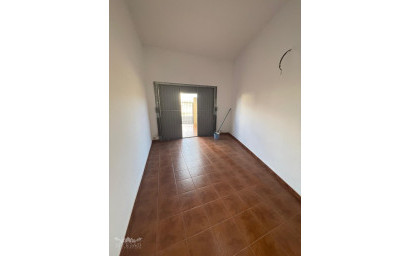 Resale - Townhouse -
Pinoso - Pinoso Alicante