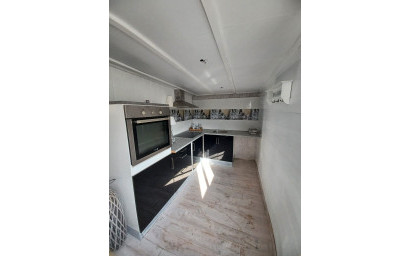 Resale - Villa -
Canada De La Lena