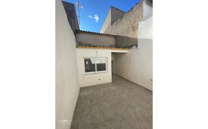 Resale - Townhouse -
Pinoso - Pinoso Alicante