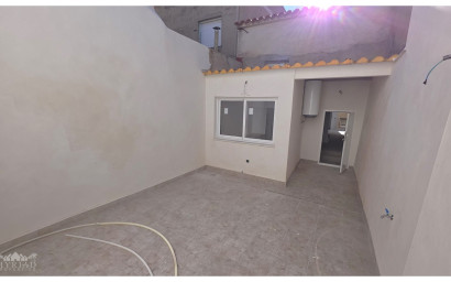 Resale - Townhouse -
Pinoso - Pinoso Alicante