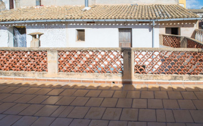 Herverkoop - Herenhuis -
Pinoso