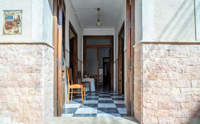 Herverkoop - Herenhuis -
Pinoso