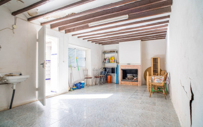 Herverkoop - Herenhuis -
Pinoso