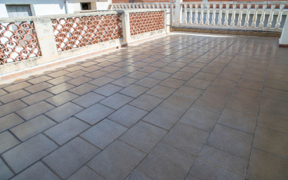 Herverkoop - Herenhuis -
Pinoso