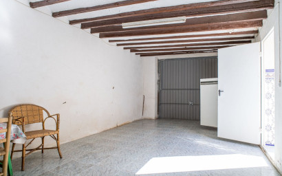 Herverkoop - Herenhuis -
Pinoso