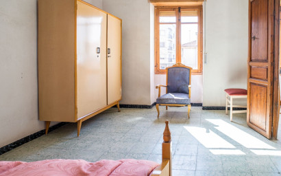 Herverkoop - Herenhuis -
Pinoso