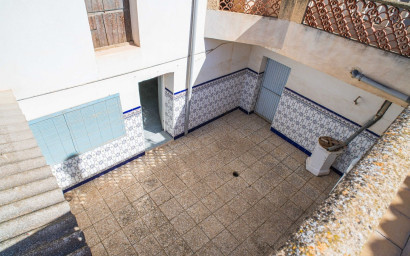 Herverkoop - Herenhuis -
Pinoso