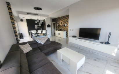 Resale - Villa -
Villamartín