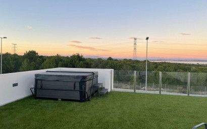 Resale - Villa -
Villamartín