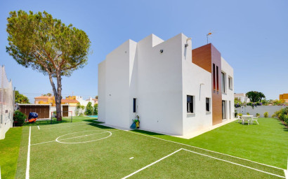 Revente - Villa -
Torrevieja