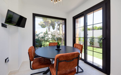 Revente - Villa -
Torrevieja