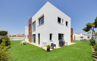 Revente - Villa -
Torrevieja
