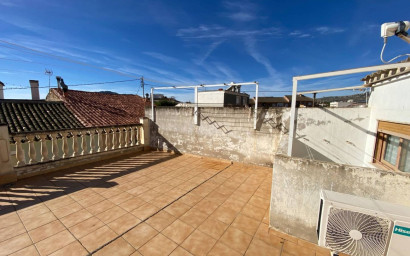 Herverkoop - Herenhuis -
Sax