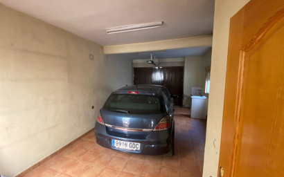 Herverkoop - Herenhuis -
Sax