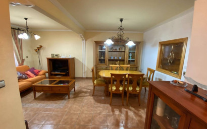 Herverkoop - Herenhuis -
Sax