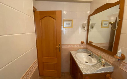 Herverkoop - Herenhuis -
Sax