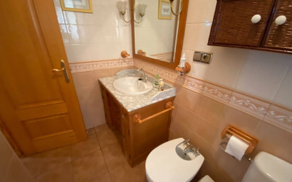 Herverkoop - Herenhuis -
Sax