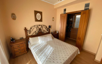 Herverkoop - Herenhuis -
Sax