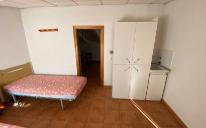 Herverkoop - Herenhuis -
Sax