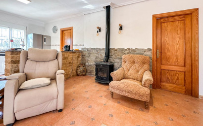 Resale - Villa -
Hondón de las Nieves - Pueblo